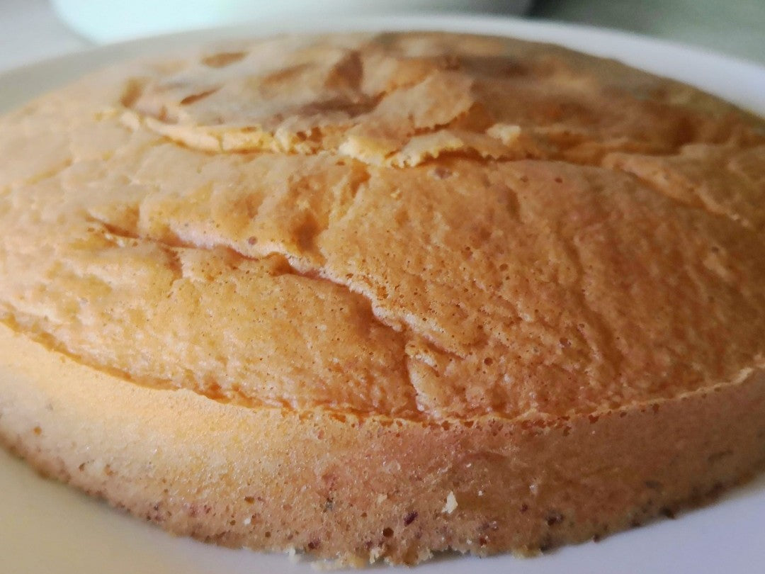 BiskuitbodenHeißluftfritteusen Rezept Luftig-leichte Basis aus der Heißluftfritteuse: Selbstgemachter Biskuitboden – Perfekt für köstliche Kreationen