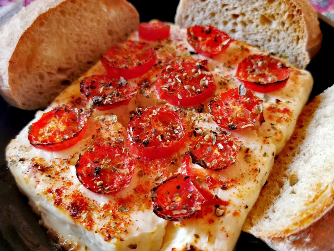 Gebackener Schafkäse mit Tomaten