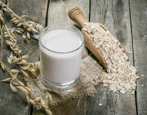 Cremigen Haferdrink ohne Schleim kannst du in wenigen Schritten selber machen.Hafermilch selber machen