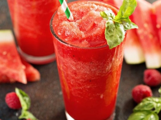 Slow Juicer Rezepte MUSCLE GAINER Juice Rezept Der leckere Saft mit dem du deine Muskeln aufbaust