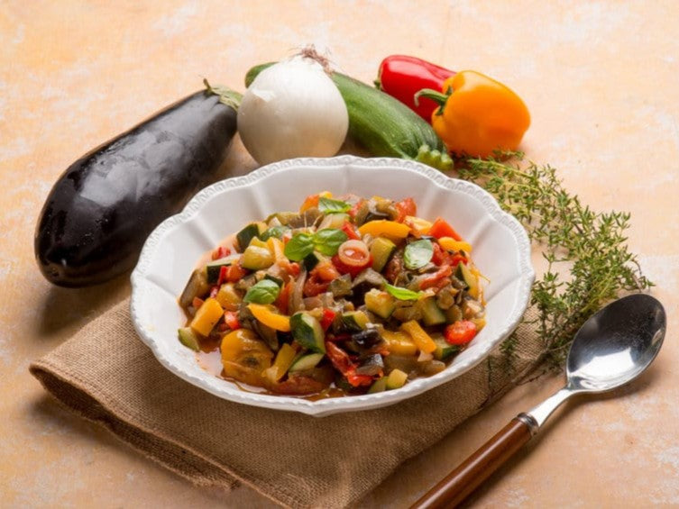 URLAUB AM MITTELMEER Dörrautomat Rezepte Mediterrane Gewürzmischung mit der Kraft von Tomate, Zucchini, Auberginen, Oregano und mehr.