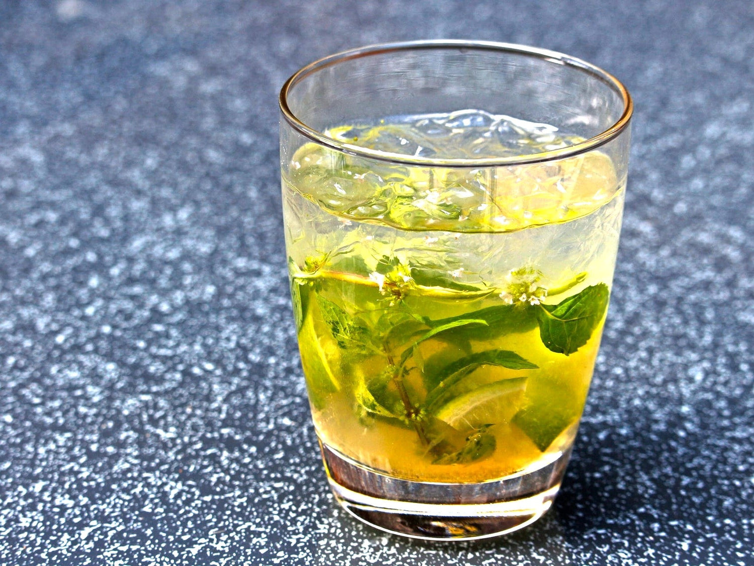 PASSION PUR Zitruspresse Rezepte Virgin Tonka & Passionfruit Mojito