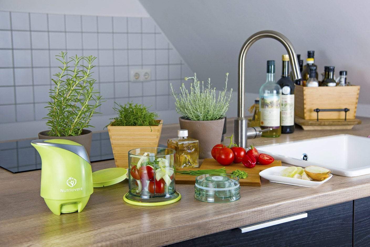 Nutrilovers Zerkleinerer NUTRI-CHOPPER Multizerkleinerer elektrisch | Zerkleinerer für Nüsse, Zwiebel, Obst & Gemüse - BPA-frei kuechengeraete haushaltsgeraete WissenWasDrinIst