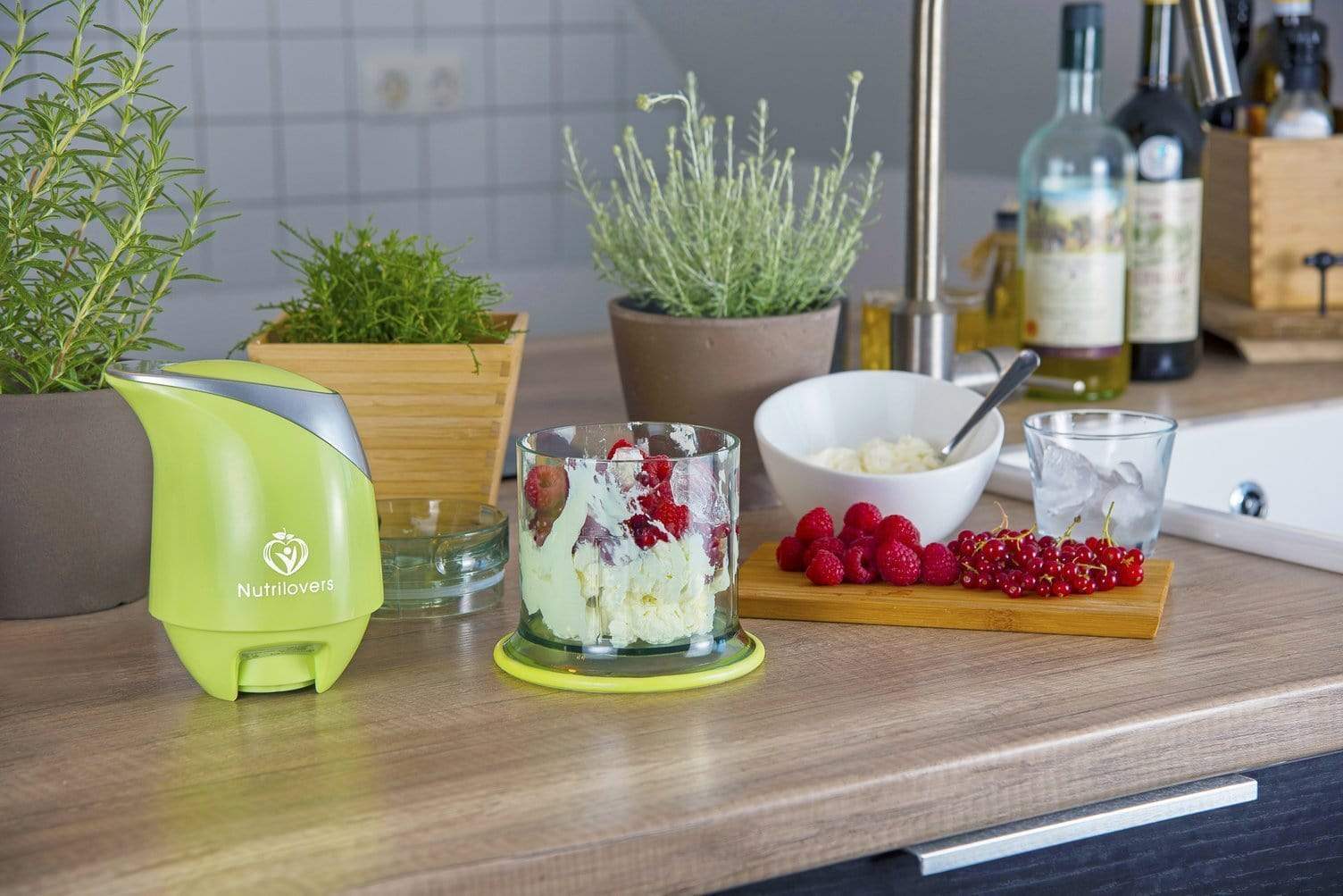 Nutrilovers Zerkleinerer NUTRI-CHOPPER Multizerkleinerer elektrisch | Zerkleinerer für Nüsse, Zwiebel, Obst & Gemüse - BPA-frei kuechengeraete haushaltsgeraete WissenWasDrinIst