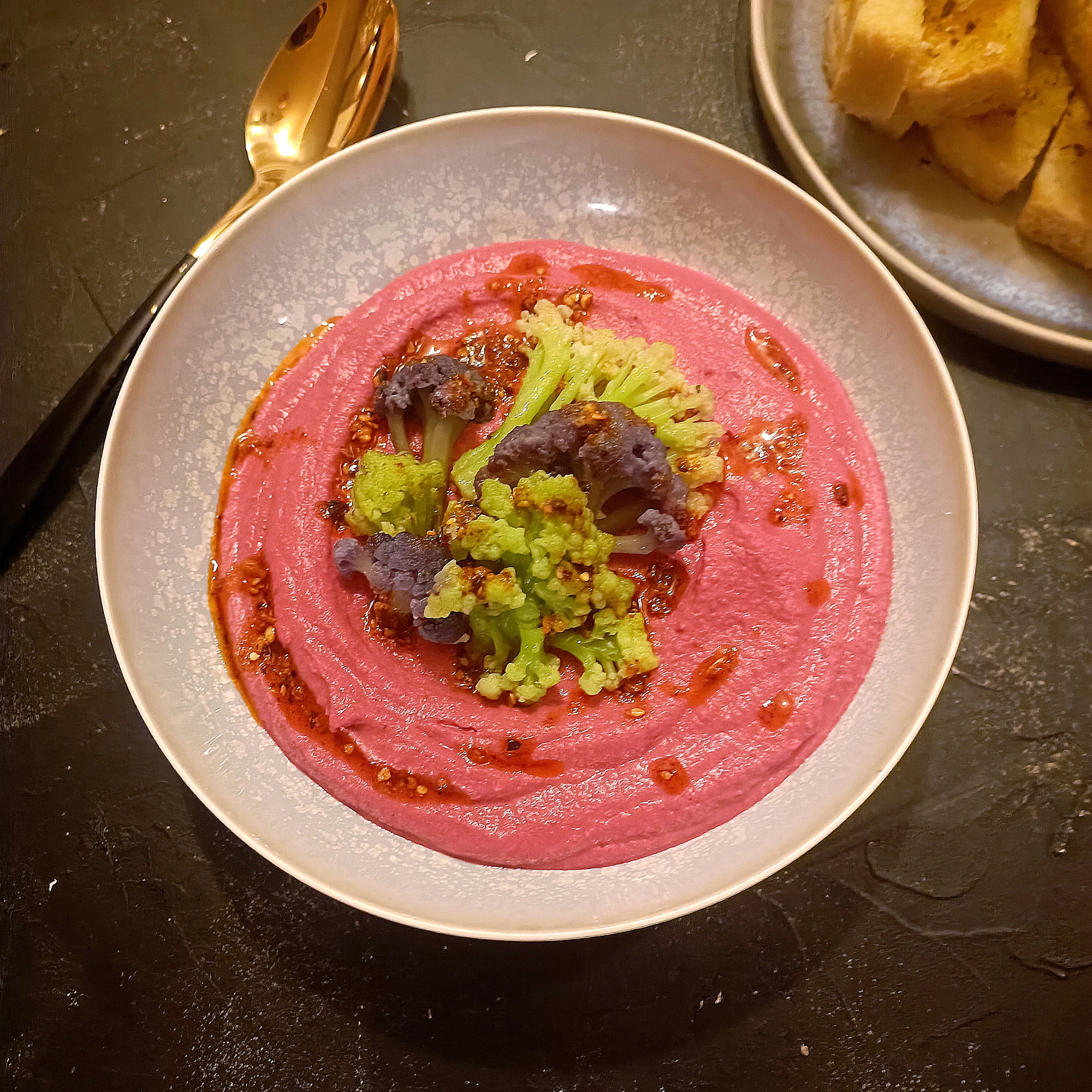 Rote-Beete Hummus