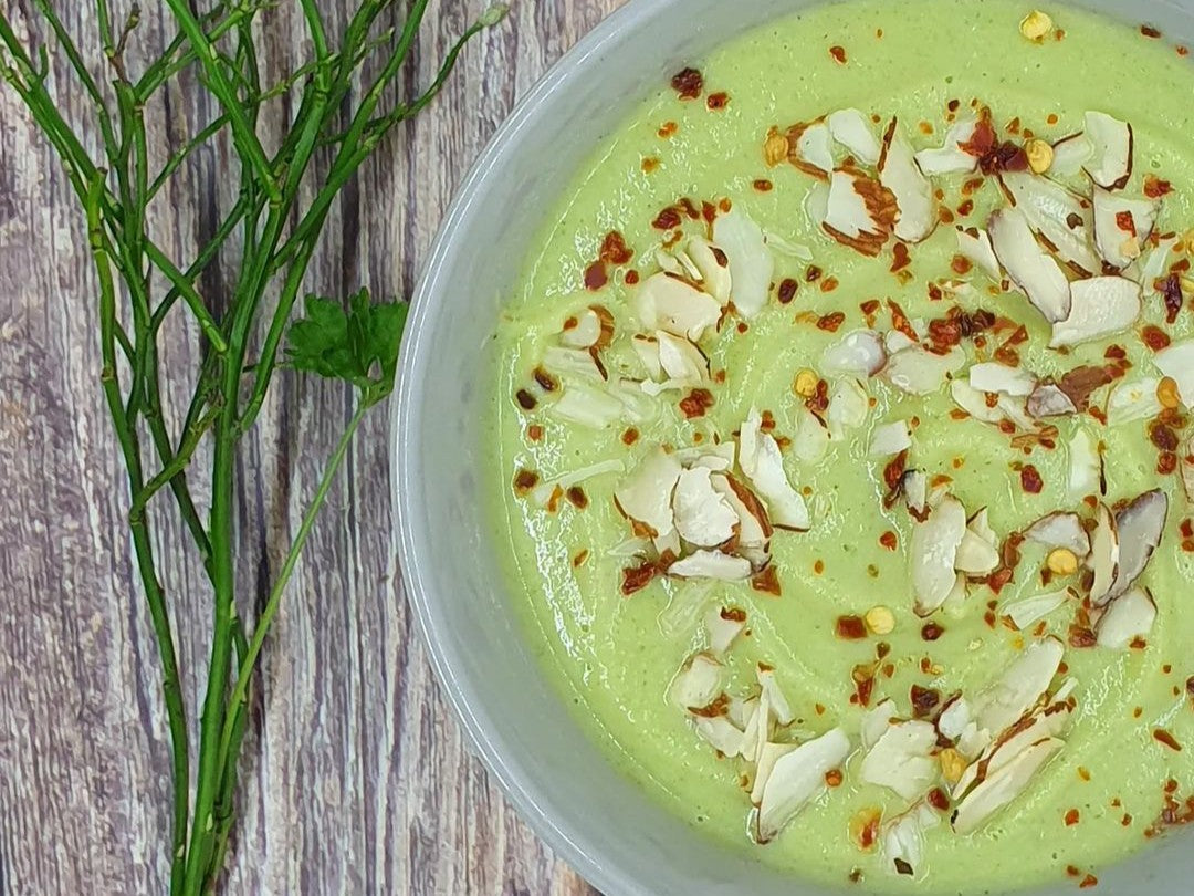 Avocado-Brokkoli-Blumenkohl  Cremesuppe
