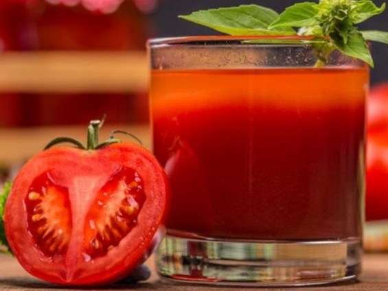Slow Juicer Rezepte  ITALIAN WONDER Saft  Rezept Tomaten und Kräuter für mehr geistige Leistungsfähigkeit