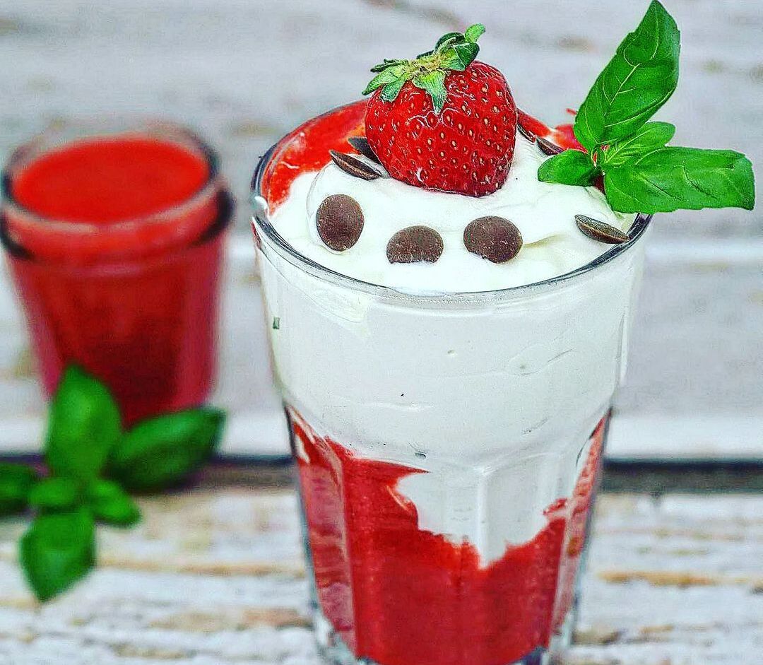 Keto - Erdbeer Mascarpone Creme  sommer-sinnige Rezept 