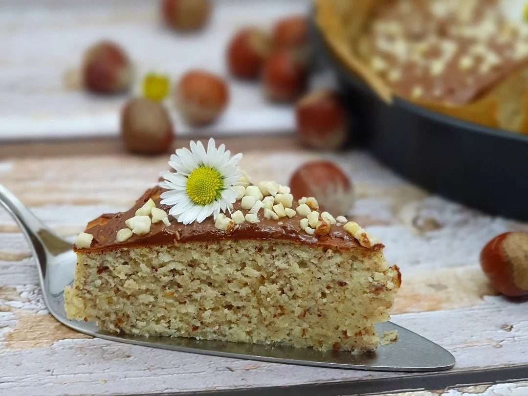 Protein Nuss Kuchen  Unsere Nutribloggerin @me.lla.ni.e hat einen grandiosen Kuchen in unserem Nutrifryer gebacken, den man zum FRÜHSTÜCK essen kann! 