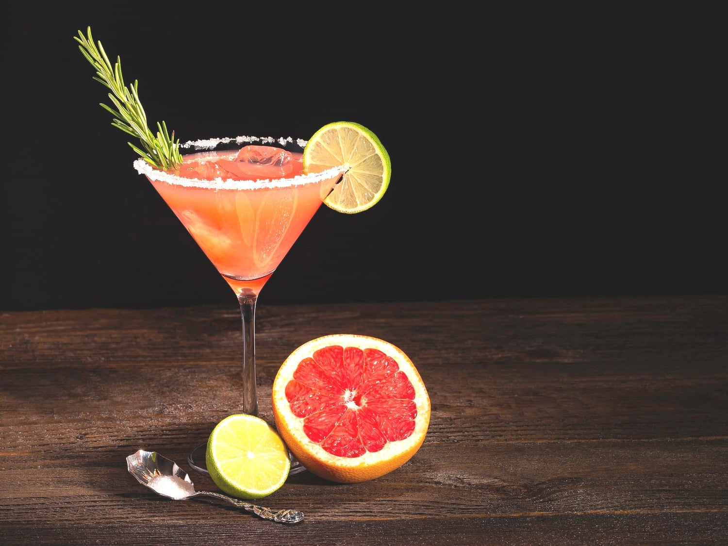ALL SENSES Grapefruit-Rhabarber-Cocktail mit Thymian Zitruspresse Rezepte 