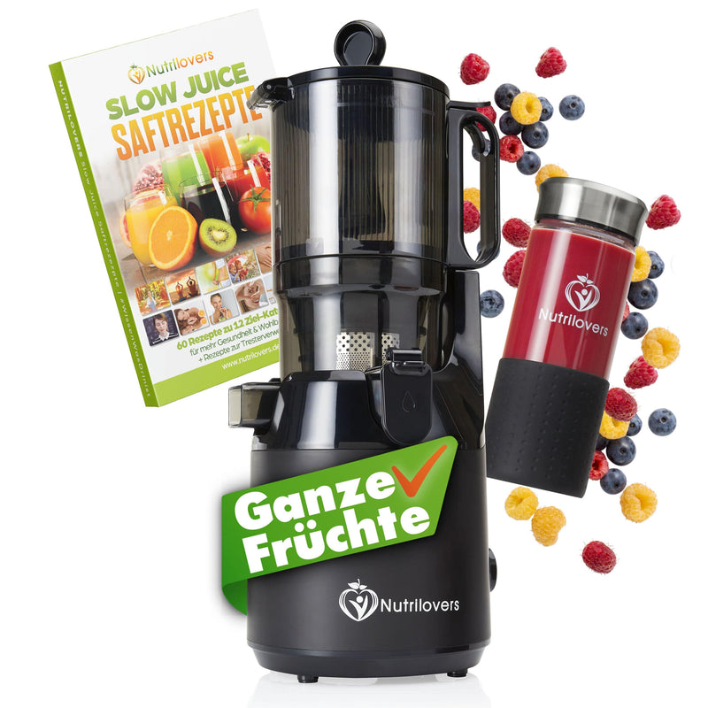 Nutrilovers Saftpressgerät in Schwarz mit Rezeptbuch und Trinkbecher für gesunde Säfte aus ganzen Früchten.
