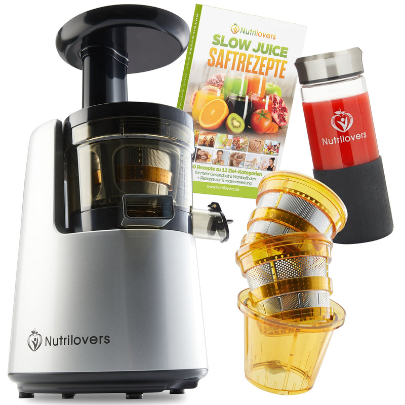 Slow Juicer von Nutrilovers, silber, mit Rezeptbuch und Zubehör für gesunde Säfte.